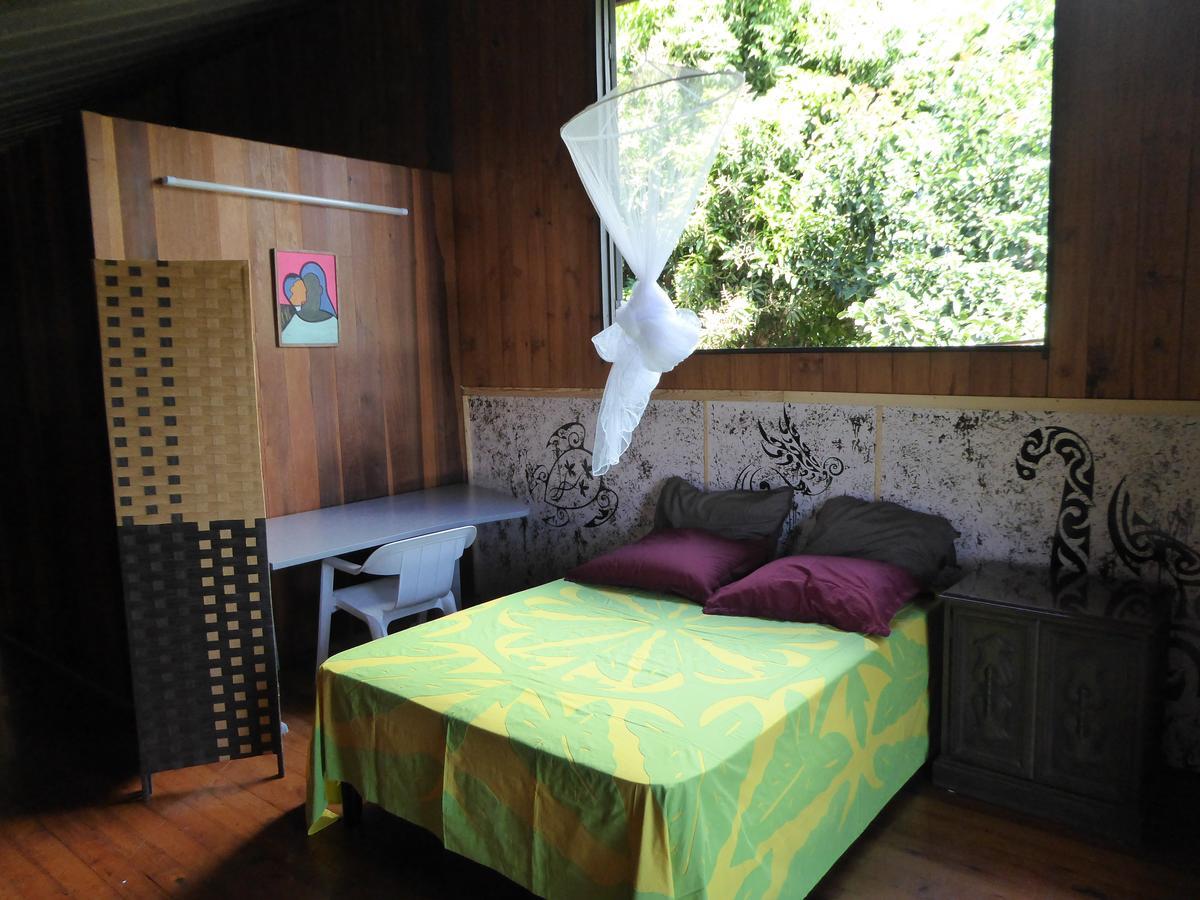 Comfortable Maison Papetoai Buitenkant foto
